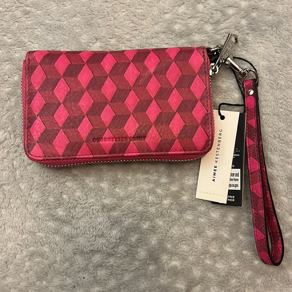 Aimee Kestenberg Two Tone Pink Wristlet New with Tags